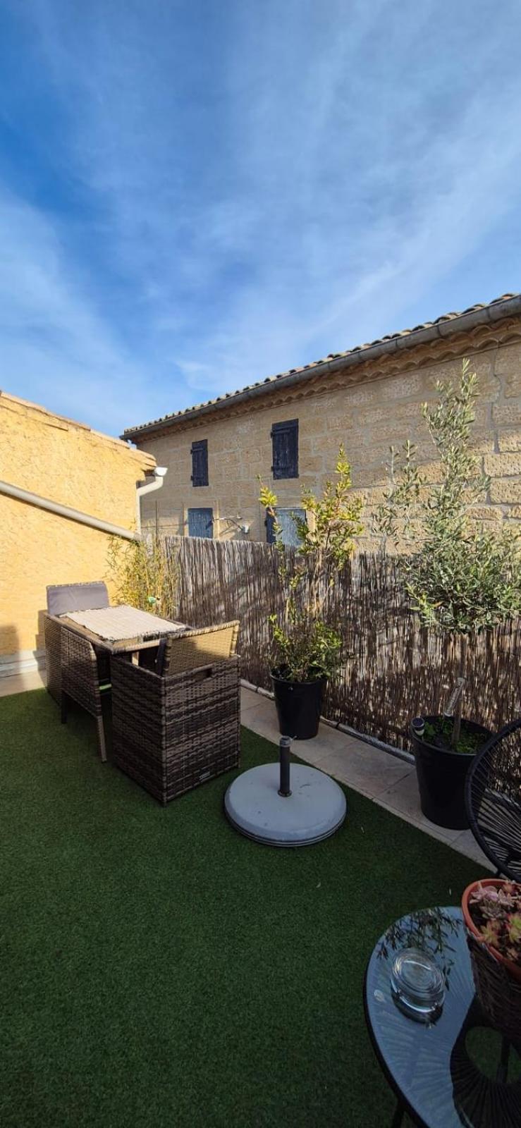 Proche D'Uzes La Terrasse Du Soleil Levant Collias Extérieur photo